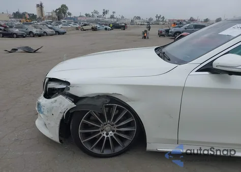 2015 Mercedes-Benz S 550 z USA, uszkodzony, nr VIN WDDUG8CB5FA199211